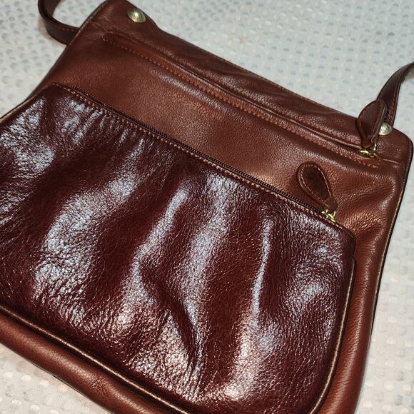 OSGOODE MARLEY EUC GENUINE LEATHER CROSSBODY BAG - Picture 1 of 12